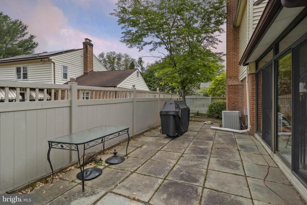Photo of 2609 VILLAGE LANE