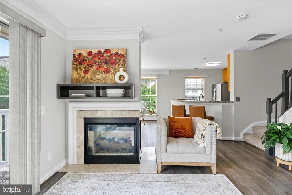 Photo of Unit 300 at 21833 BALDWIN SQUARE