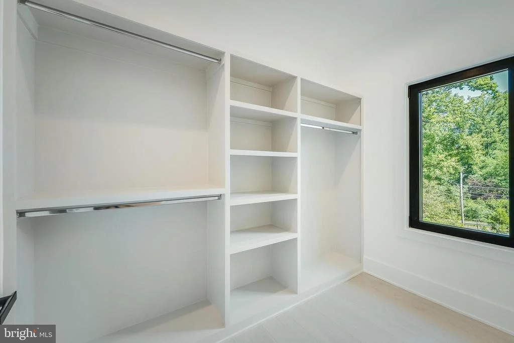 Photo of 7841 OLD DOMINION DRIVE