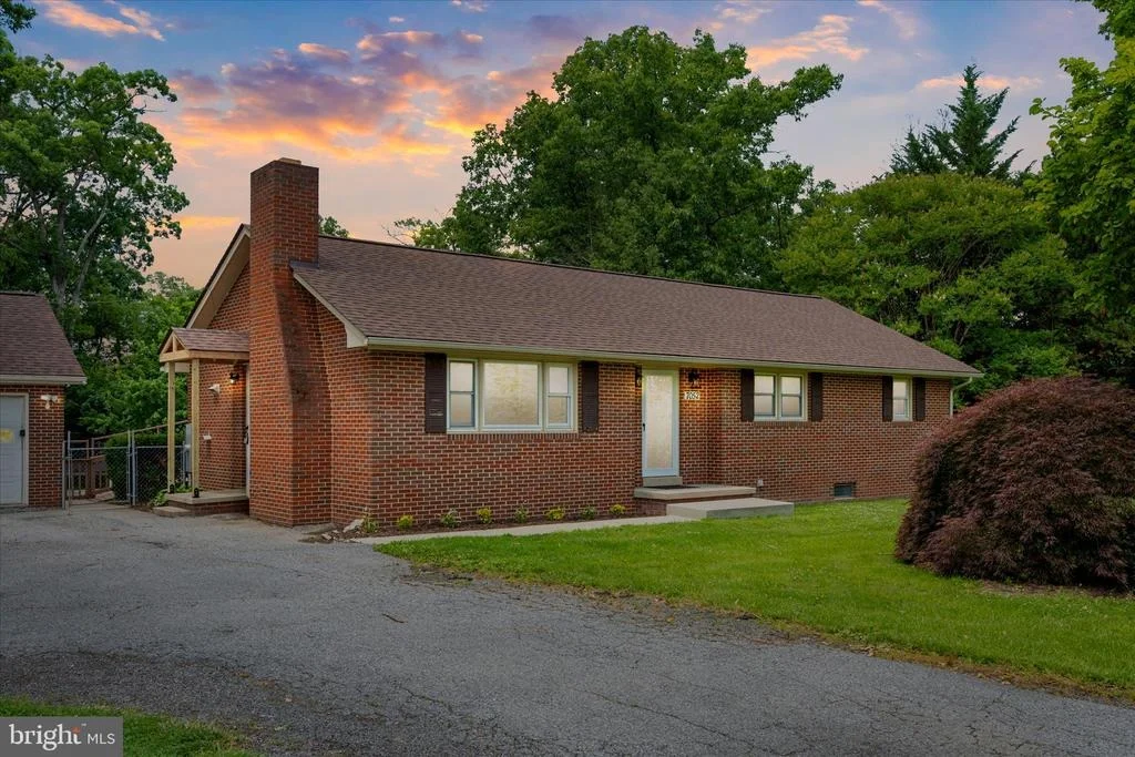 Photo of 7052 LINGANORE ROAD