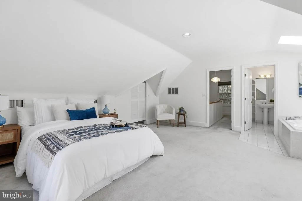 Photo of 411 LUDLOW ROAD