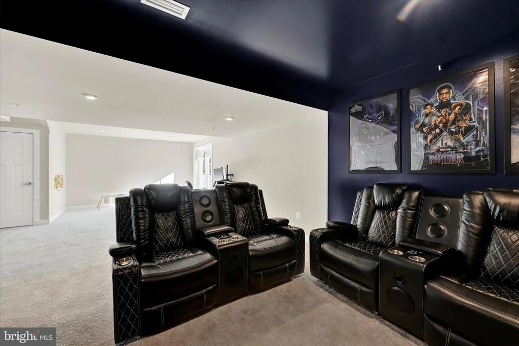 Photo of 839 LENI WAY