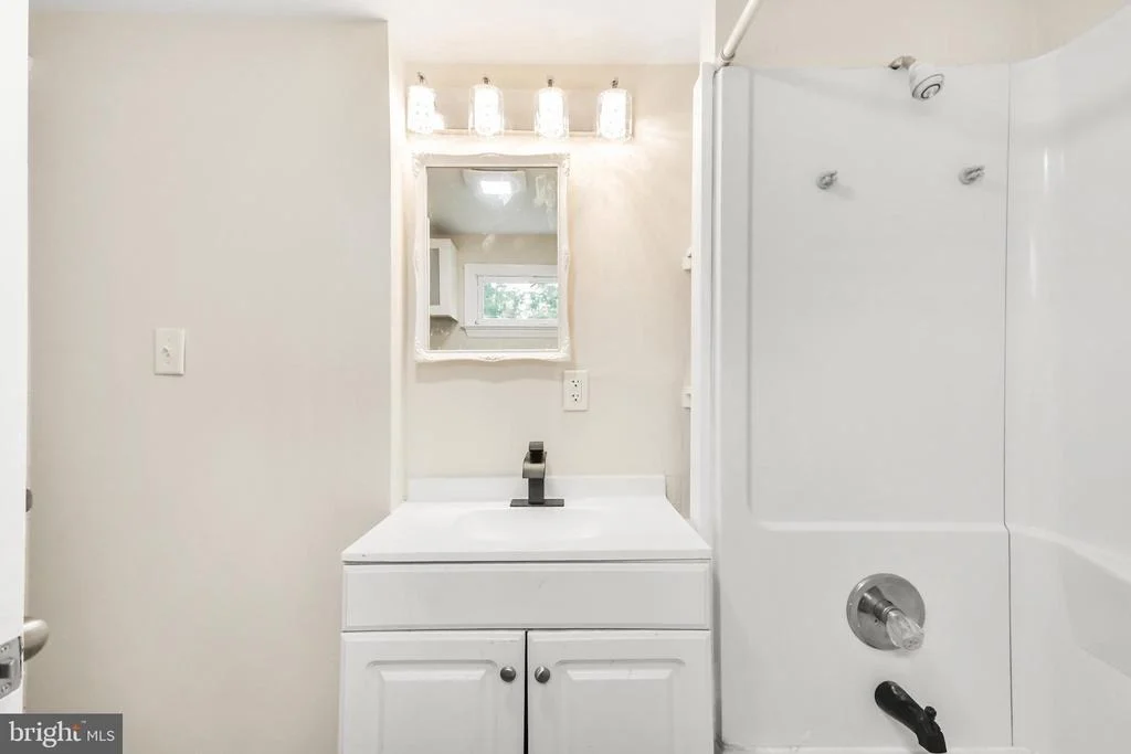 Photo of 18003 DAVIS LANE