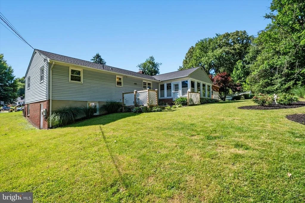 Photo of 596 FOREST VIEW ROAD