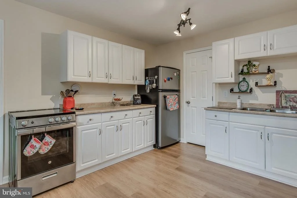 Photo of 3916 VALLEY VIEW ROAD