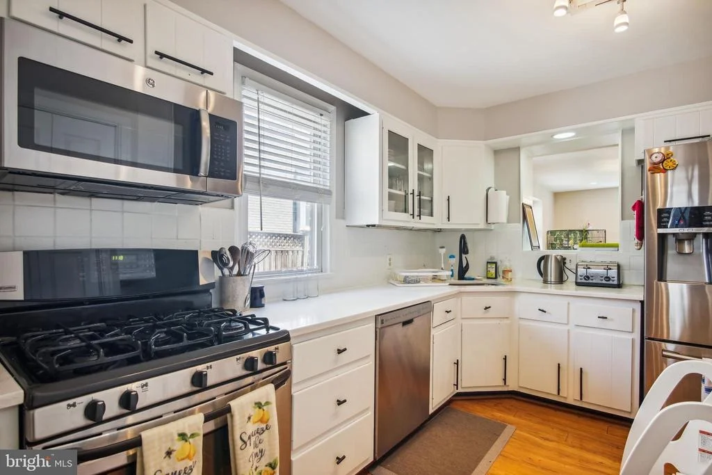 Photo of 10130 BROOKMOOR DRIVE