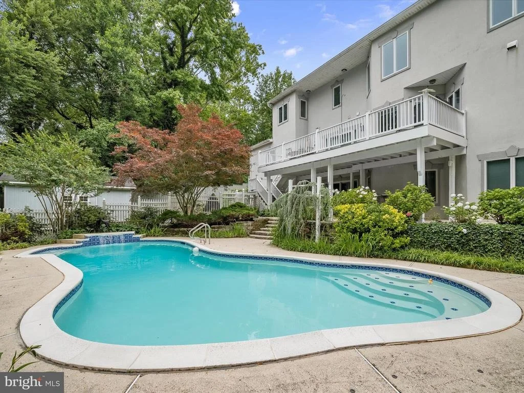 Photo of 1199 ASQUITHPINES PLACE