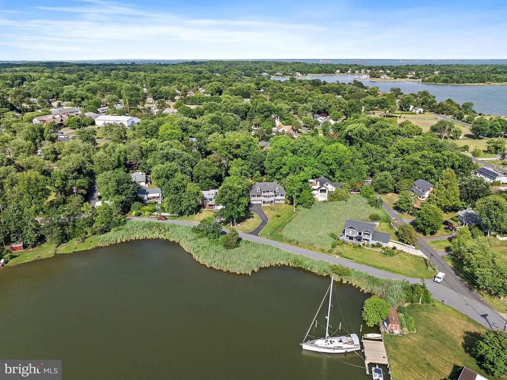 Photo of 621 HARBOR DRIVE