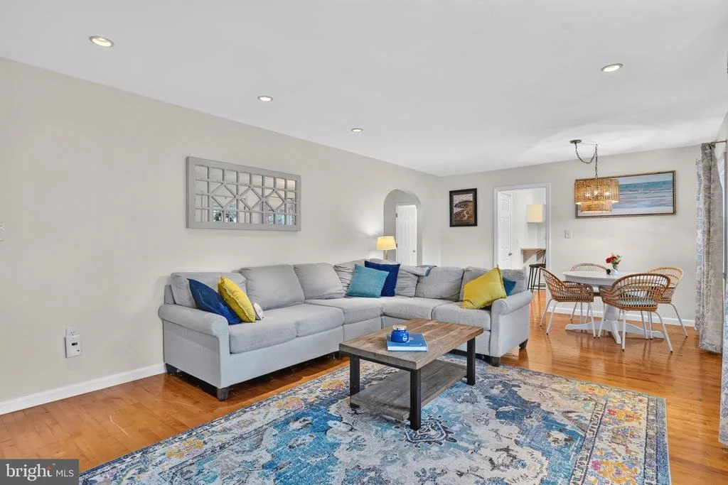 Photo of 866 CHESTNUT TREE DRIVE