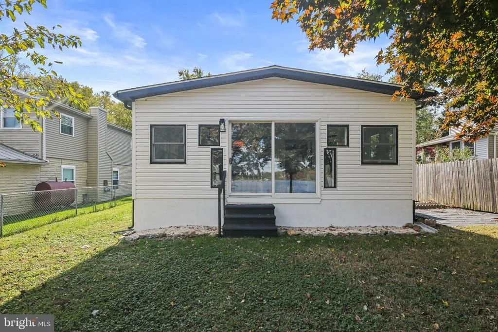 Photo of 515 FREYS ROAD