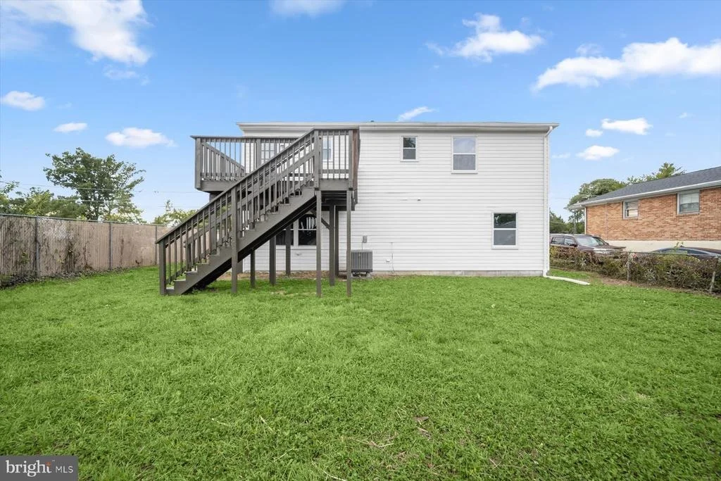 Photo of 1506 OPUS AVENUE