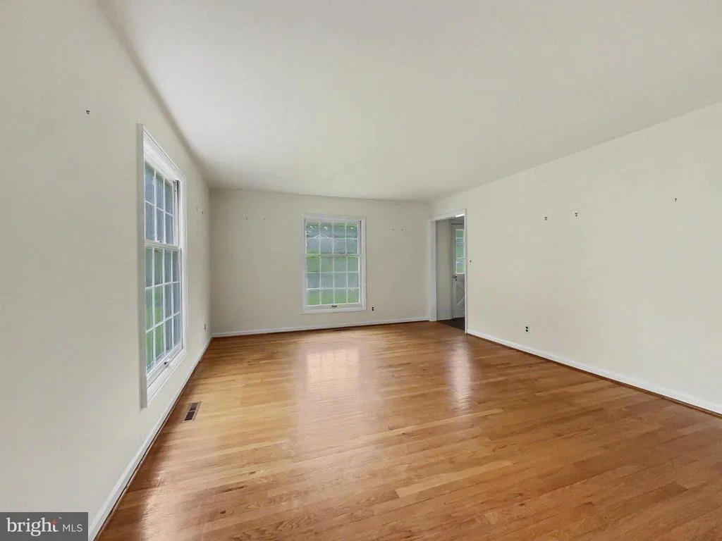 Photo of 1318 DENBY ROAD