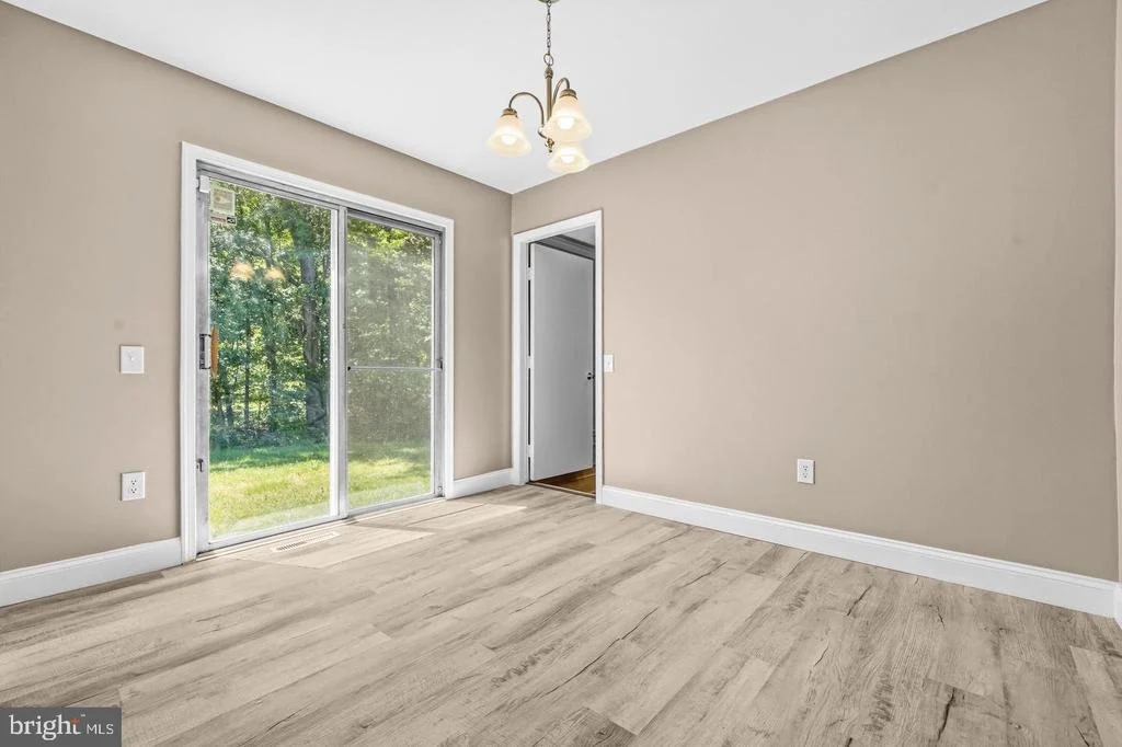 Photo of 10107 SNOWDEN ROAD