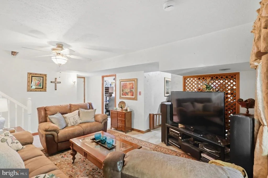 Photo of 24 SYDNEY CIRCLE