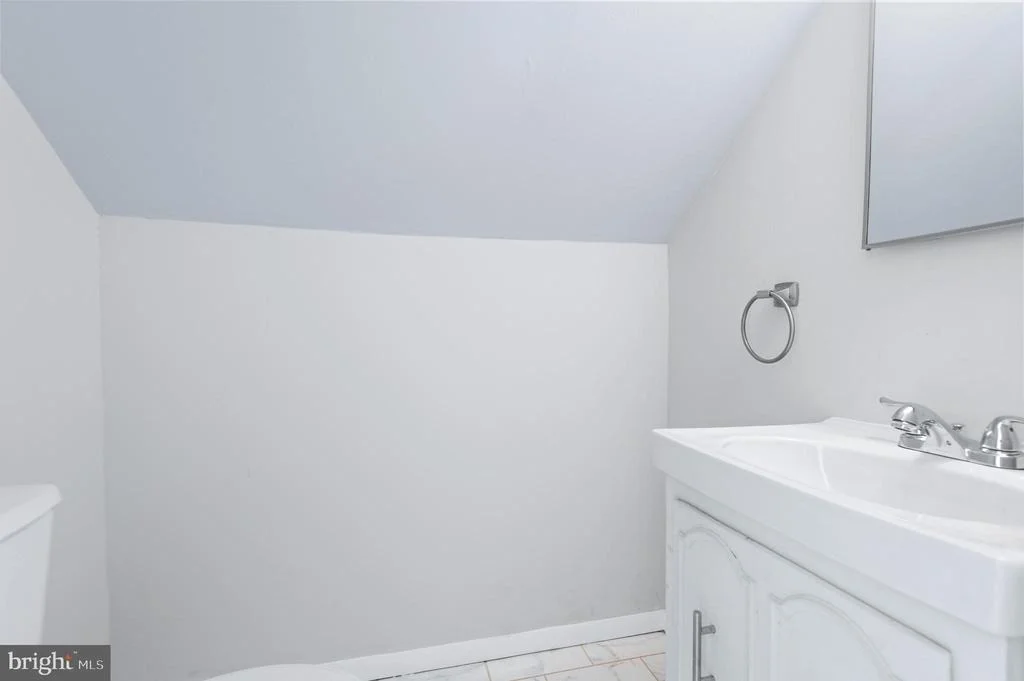 Photo of 1404 SPRING AVENUE