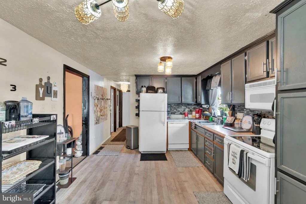 Photo of 8029 SHORE ROAD