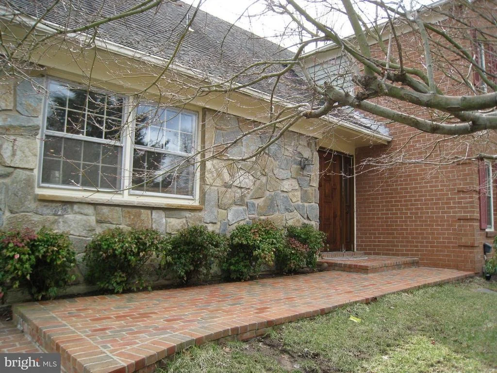 Photo of 9003 STREAMVIEW LANE