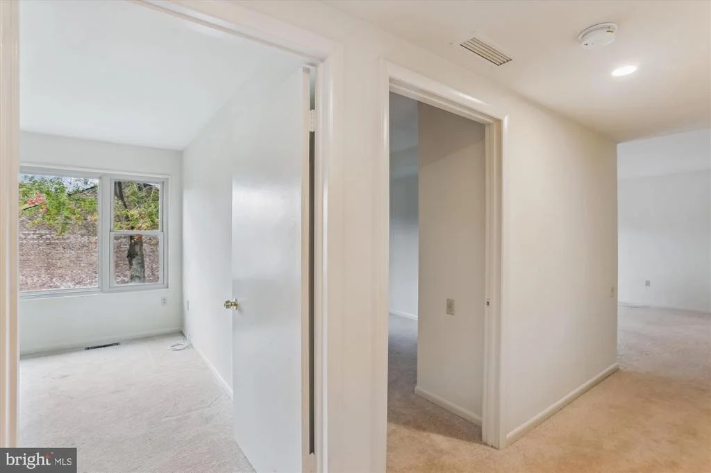 Photo of Unit 102D at 3640 GLENEAGLES DRIVE