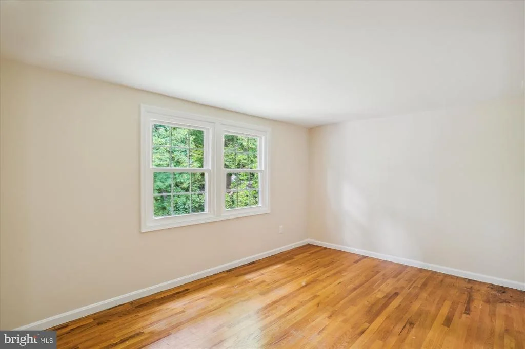 Photo of 2709 HEWITT AVENUE