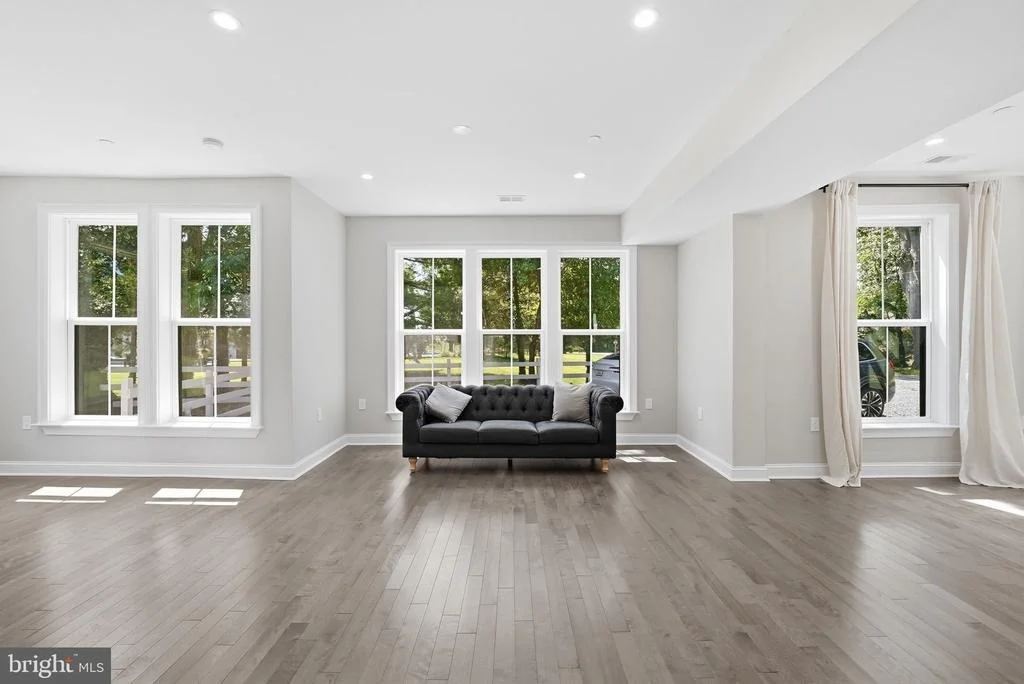 Photo of 1211 LINTON LANE