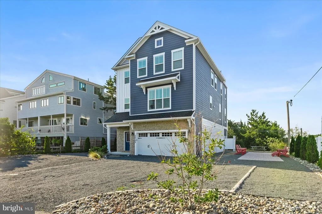 Photo of 39546 ADMIRAL ROAD