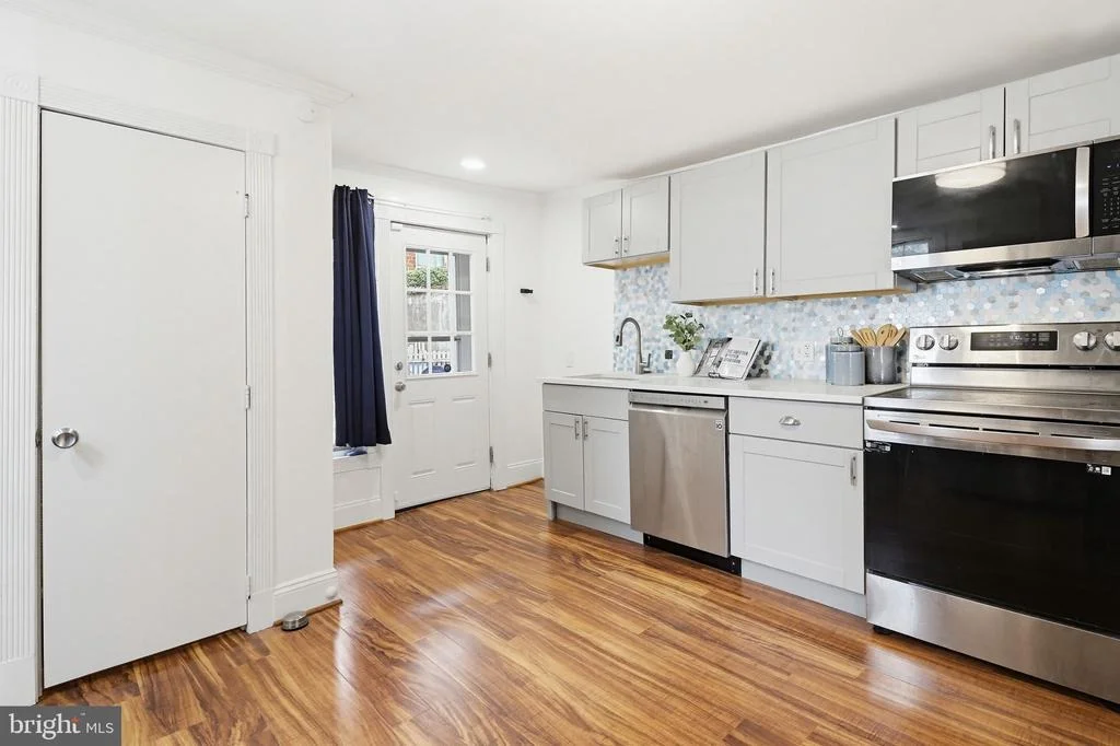 Photo of 185 CLAY STREET