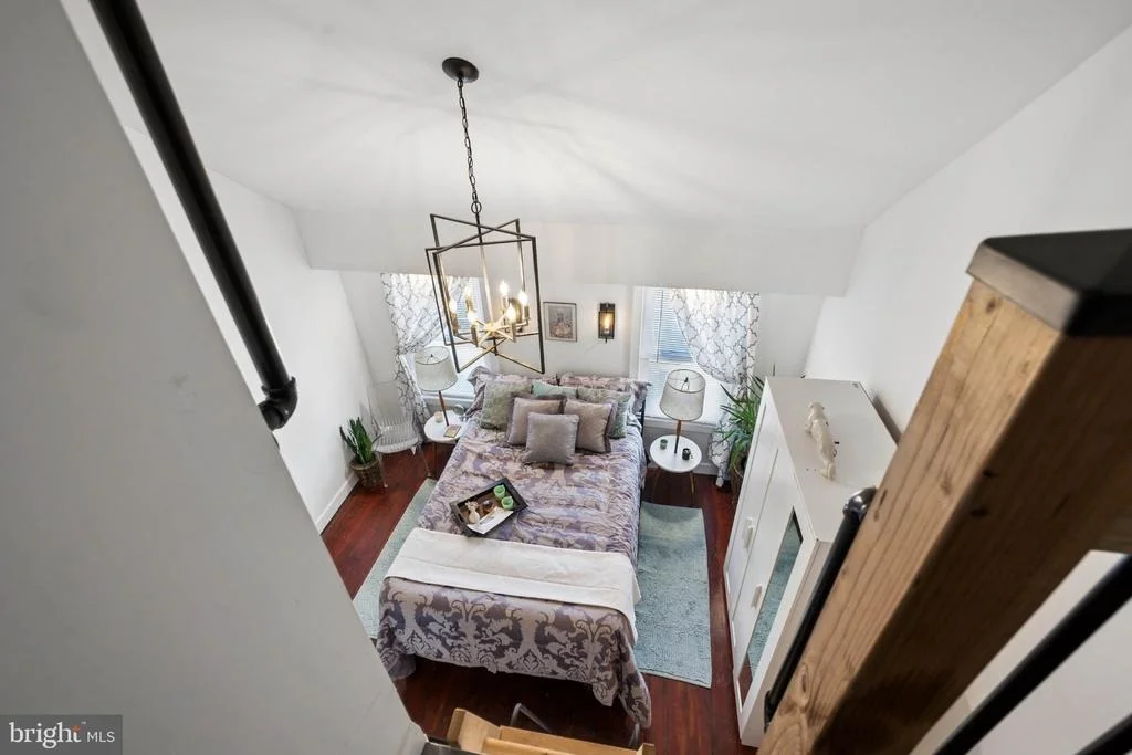 Photo of 3355 FALLS ROAD