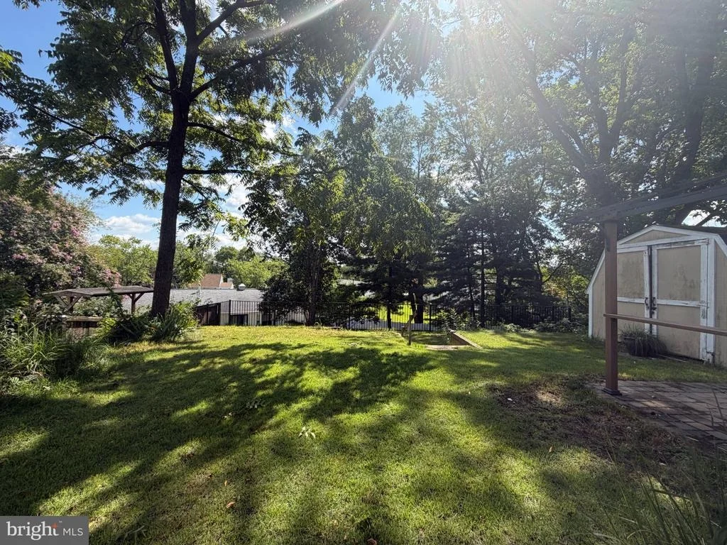 Photo of 7905 CHALICE ROAD