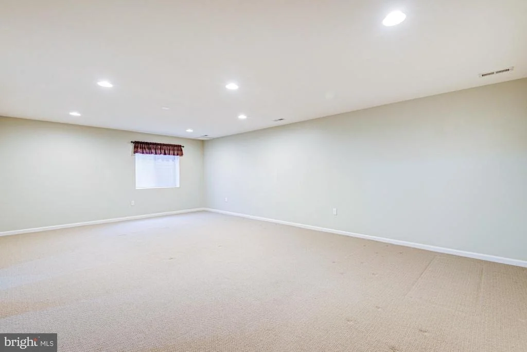Photo of 318 NORTHHAMPTON WAY