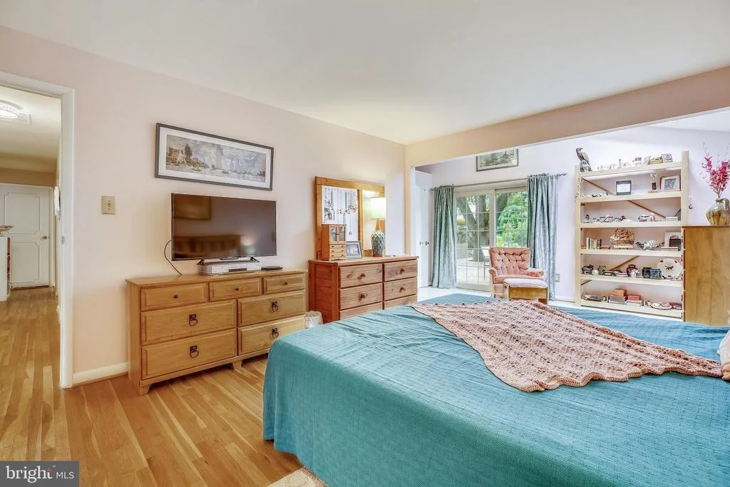 Photo of 15225 CENTERGATE DRIVE