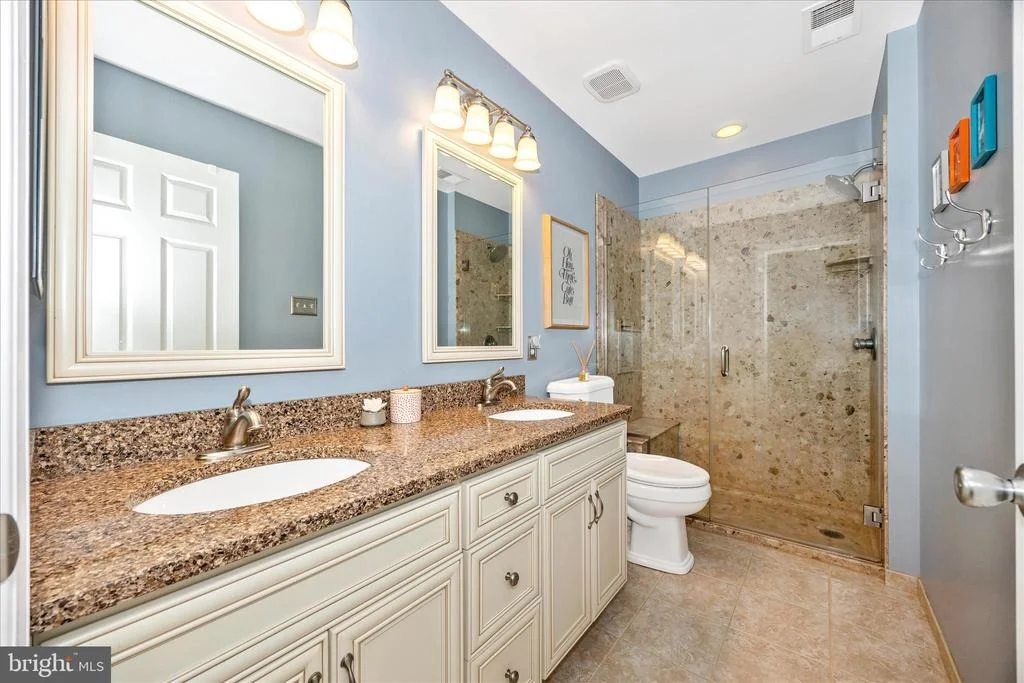 Photo of 6170 CHALLEDON CIRCLE