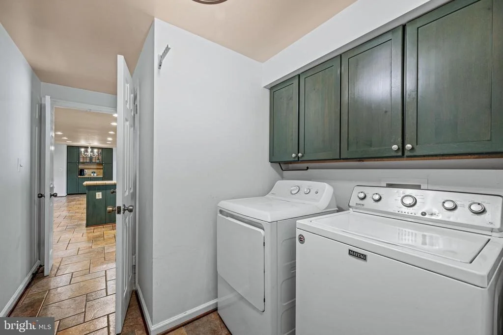 Photo of 6 STARLIGHT COURT