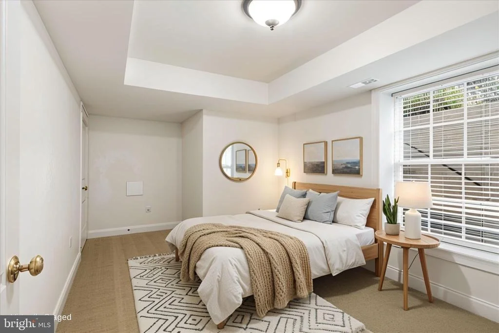 Photo of 8277 ROXBOROUGH LOOP