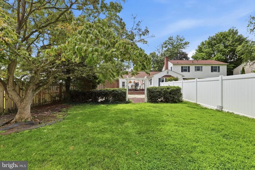 Photo of 101 N FAIRFIELD DRIVE