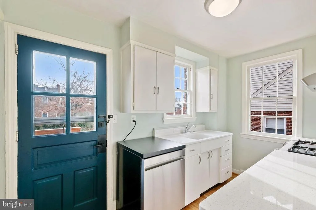 Photo of 10011 MARKHAM STREET