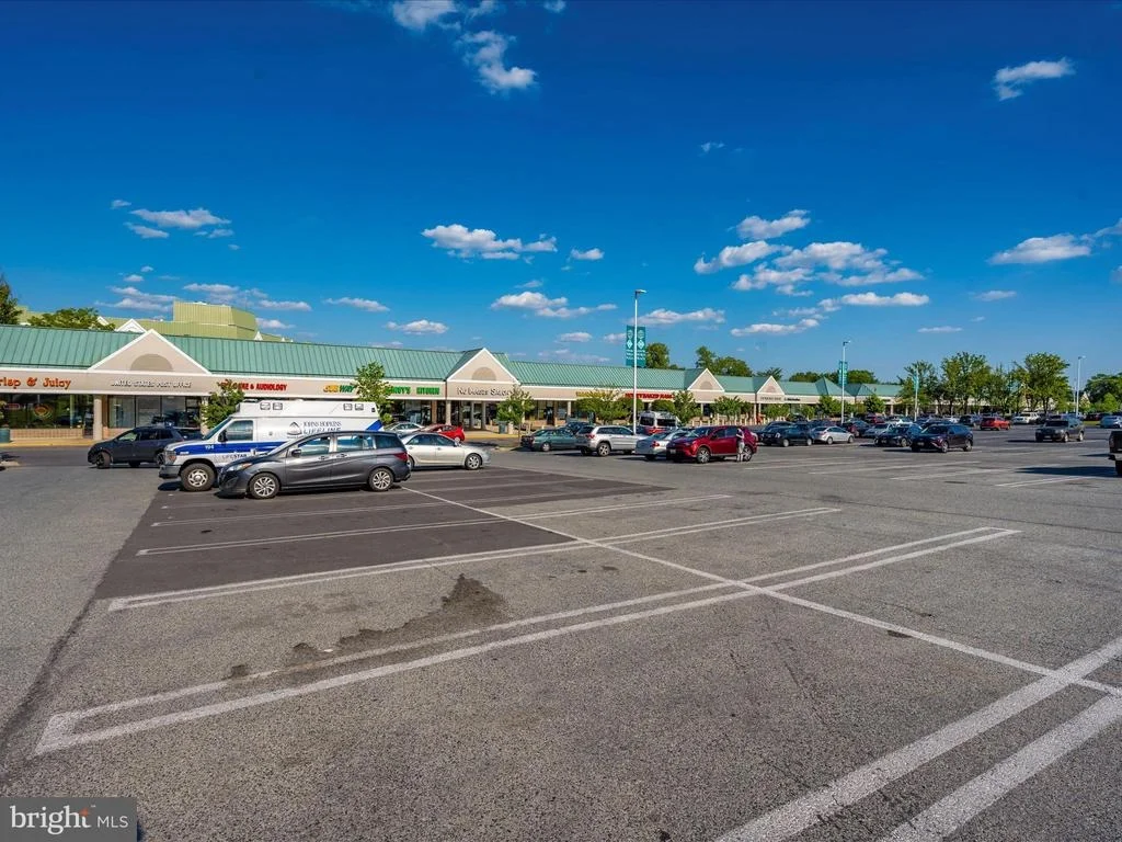 Photo of Unit 402 at 14809 PENNFIELD CIRCLE