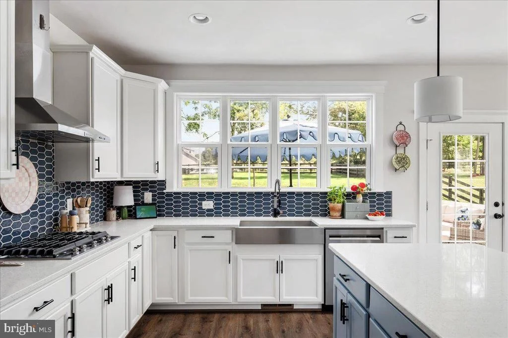 Photo of 35928 PLATINUM DRIVE