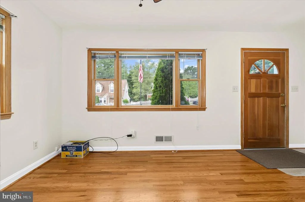 Photo of 5801 REDMOND STREET
