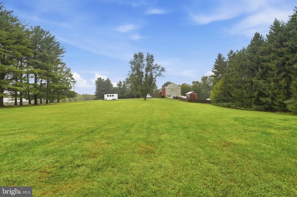 Photo of 1052 RIDGE ROAD