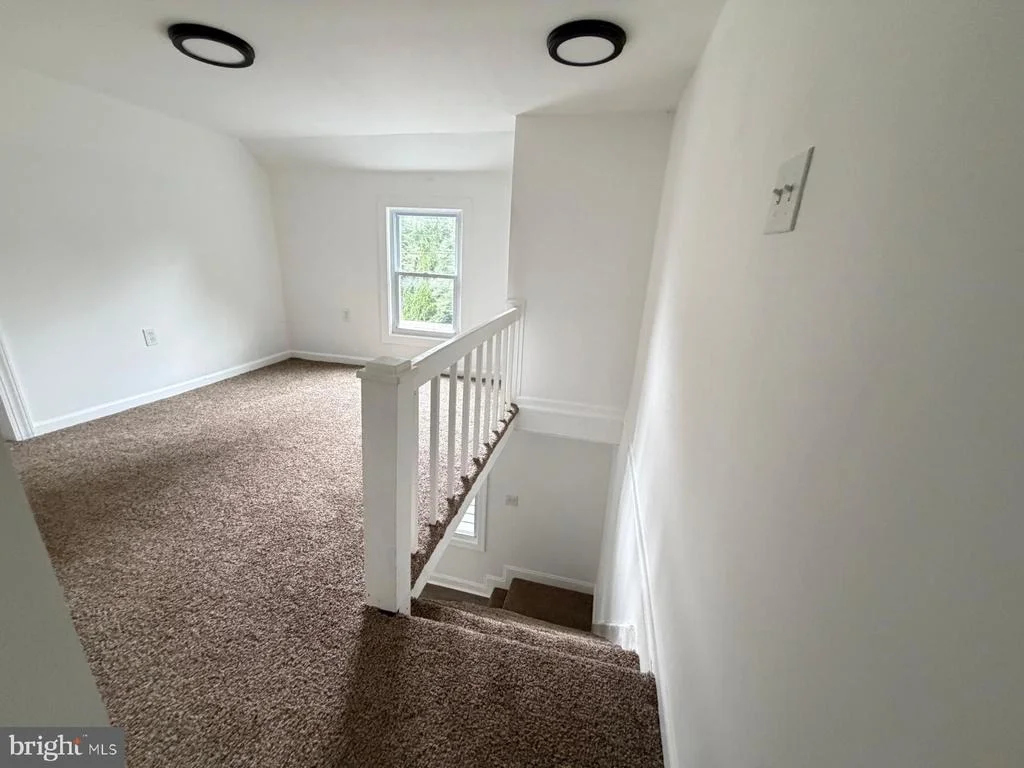 Photo of 667 THOMPSON ROAD