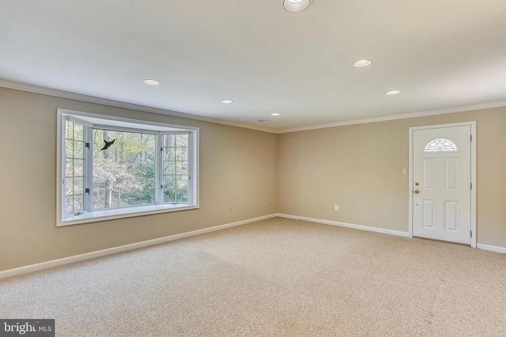 Photo of 19005 PLUMMER DRIVE