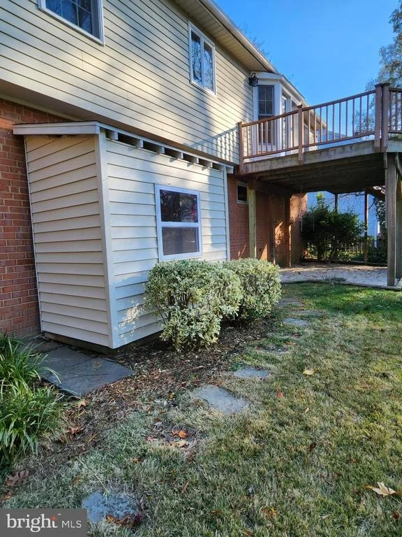 Photo of 8230 RIVERSIDE ROAD