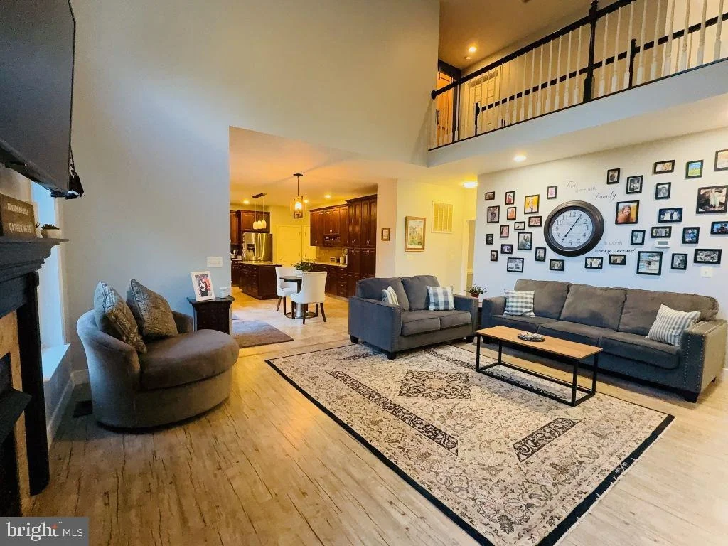 Photo of 13611 PERIMETER DRIVE