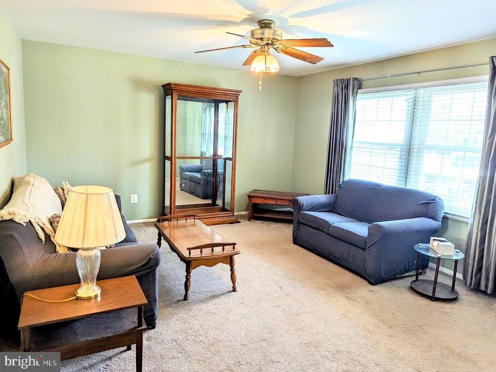 Photo of 910 BARRINGTON DRIVE