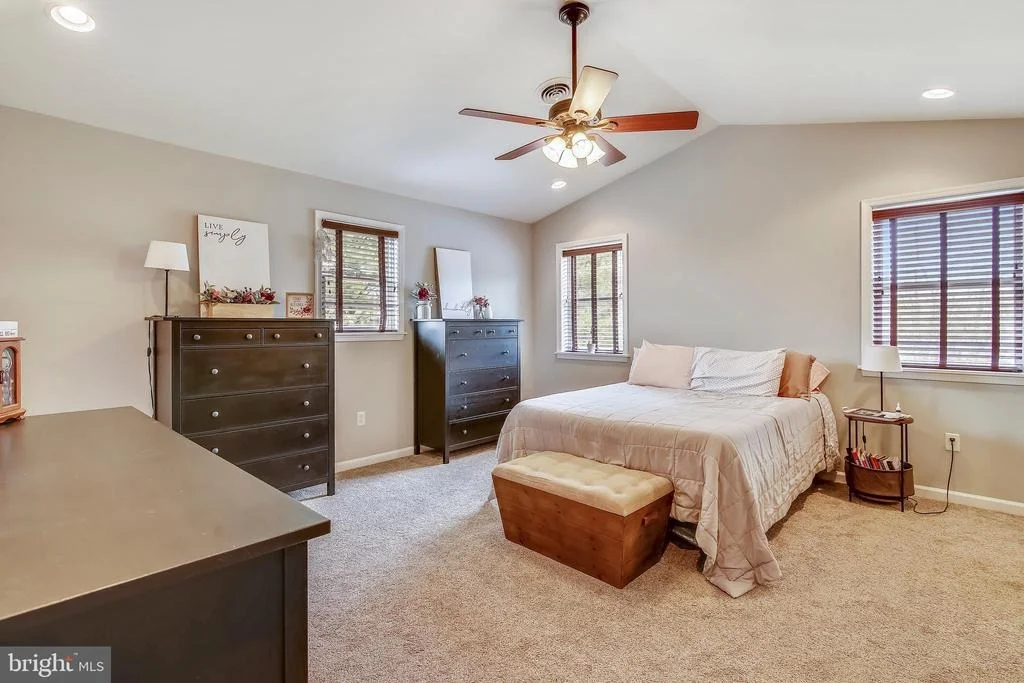 Photo of 19510 THOMAS DRIVE