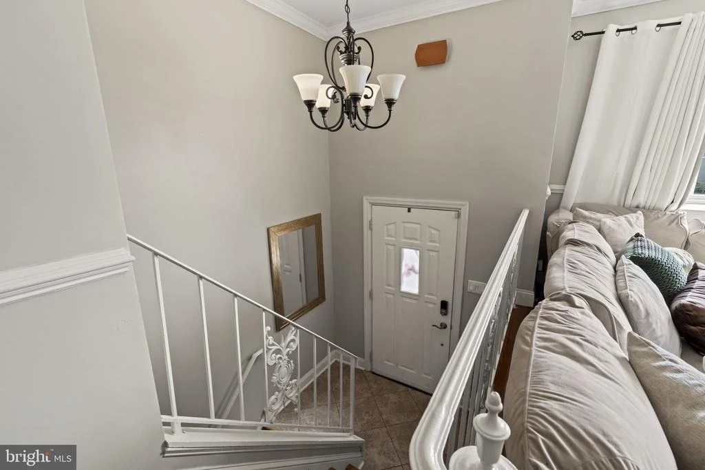 Photo of 111 E HEMMINGS WAY