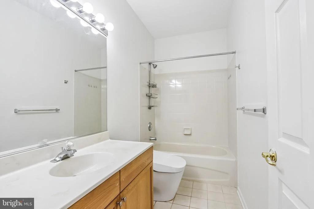 Photo of 121 KYLE WAY
