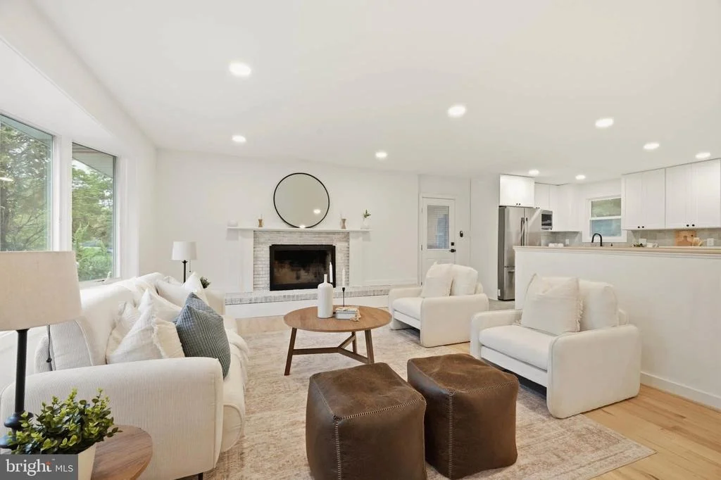 Photo of 109 SUNSET DRIVE