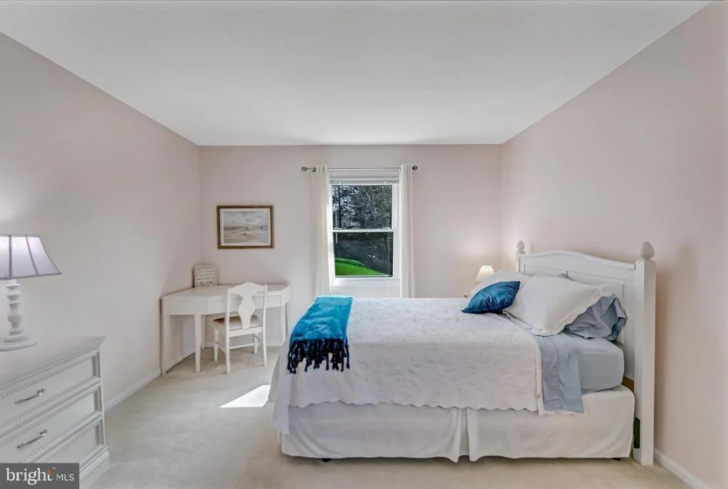 Photo of 13827 BEACON HOLLOW LANE