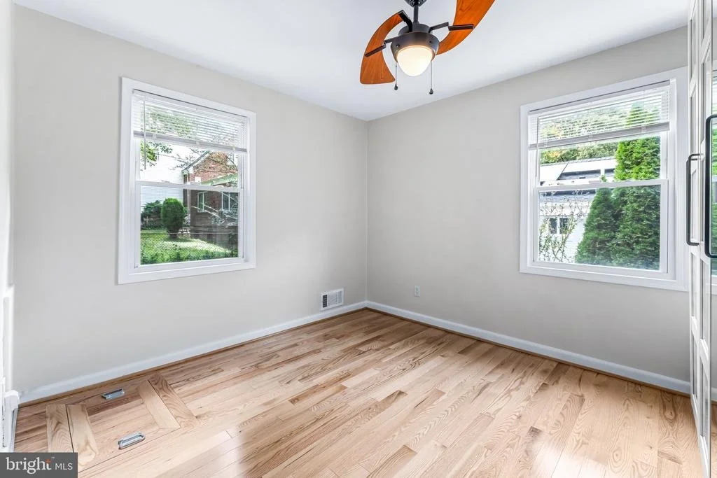 Photo of 6015 FOREST ROAD
